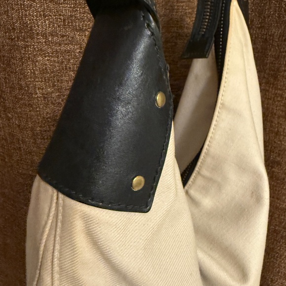 Gucci Canvans Hobo Shoulder Bag - Picture 2 of 13